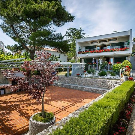 Studios Nada Krk Town Bagian luar foto