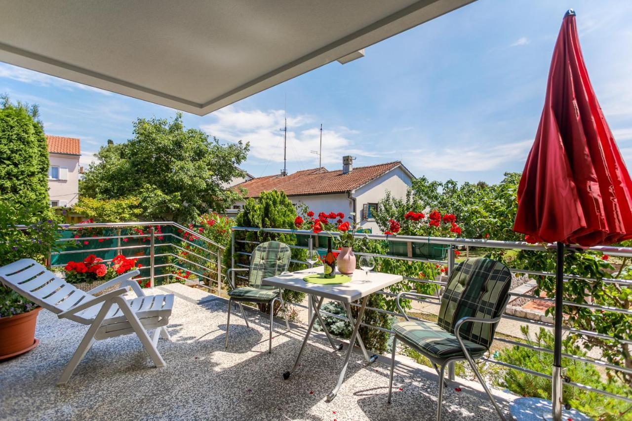 Studios Nada Krk Town Bagian luar foto