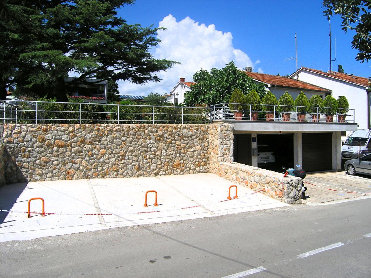Studios Nada Krk Town Bagian luar foto